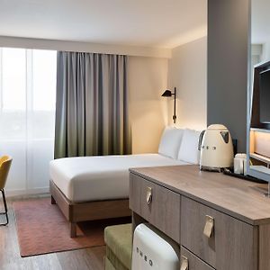 Hampton By Hilton London Ealing
